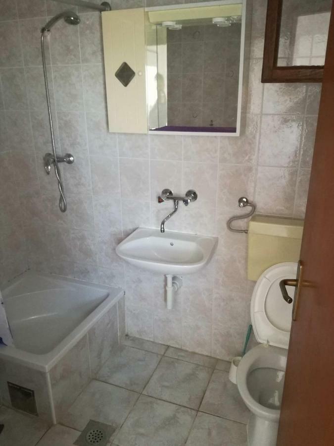 Apartmani Jarak Rogoznica  Exterior photo