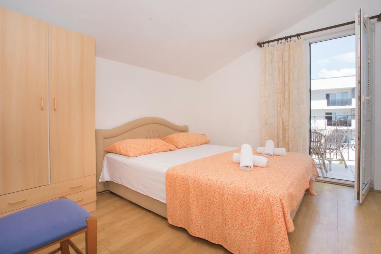 Apartmani Jarak Rogoznica  Exterior photo